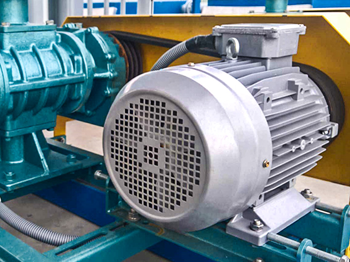 المراوح والضواغط