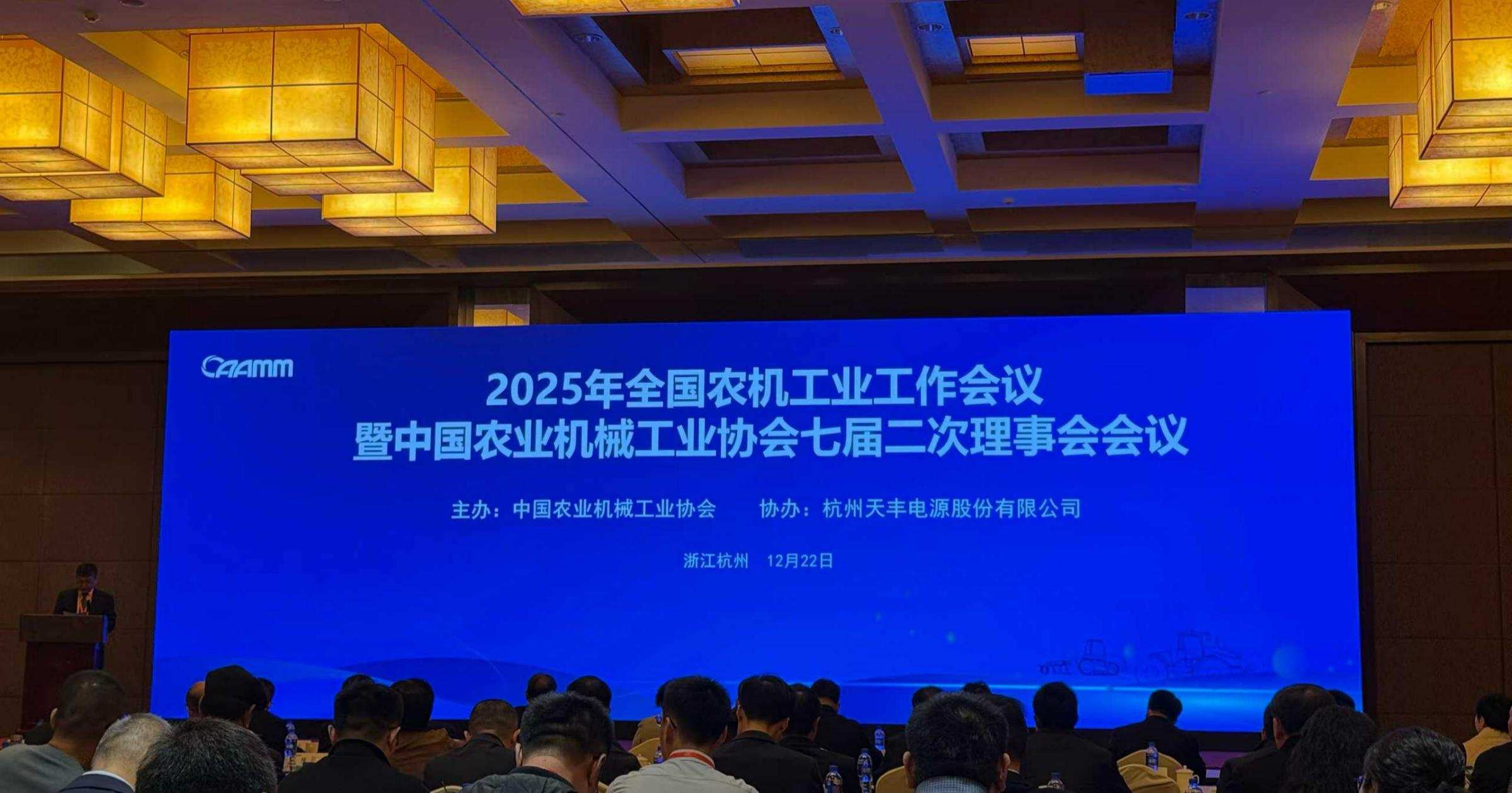 يشرفنا الفوز بجائزة 